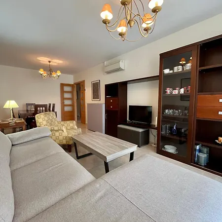 Enamora A 10 Min De La Playa Norte, Con Parking Incluido, Wifi Y Smart Tive, Disfruta De De 5 Estrellas Apartment