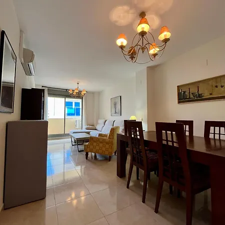 Enamora A 10 Min De La Playa Norte, Con Parking Incluido, Wifi Y Smart Tive, Disfruta De De 5 Estrellas Apartment *