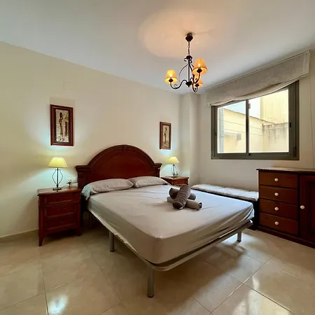 Enamora A 10 Min De La Playa Norte, Con Parking Incluido, Wifi Y Smart Tive, Disfruta De De 5 Estrellas