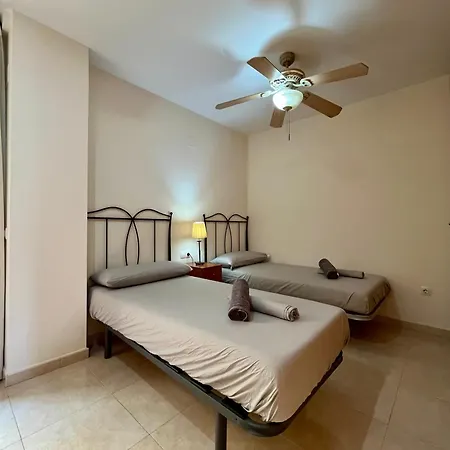 Apartment Enamora A 10 Min De La Playa Norte, Con Parking Incluido, Wifi Y Smart Tive, Disfruta De De 5 Estrellas *